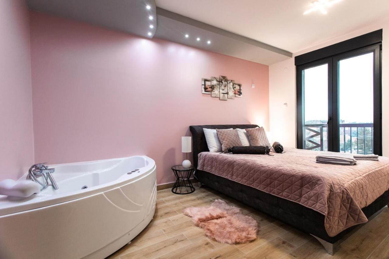 Room Jacuzzi “Athena” Суботиця Екстер'єр фото